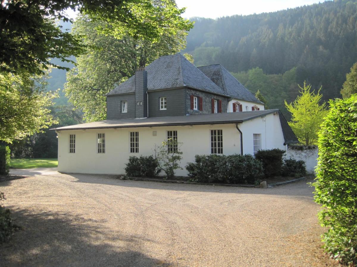 Ferienwohnung Weingut Villa Huesgen Am Moenchhof ترابن ترارباخ المظهر الخارجي الصورة